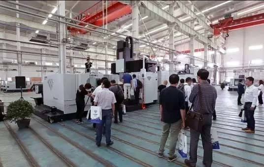 海天精工大连工厂开放日暨模具机床加工展示会